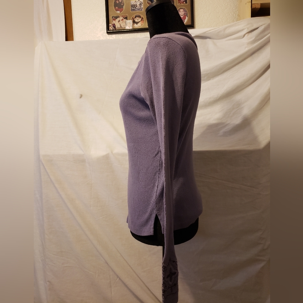 Purple embroidered bell shaped long sleeves with front tie - Picture 2 of 4